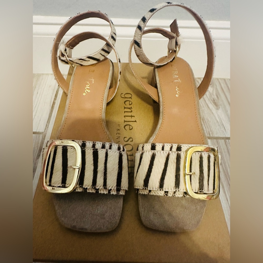 NIB: Diba True, Kea Lah City, Ankle strap Zebra (pony) hair sandals, 6.5